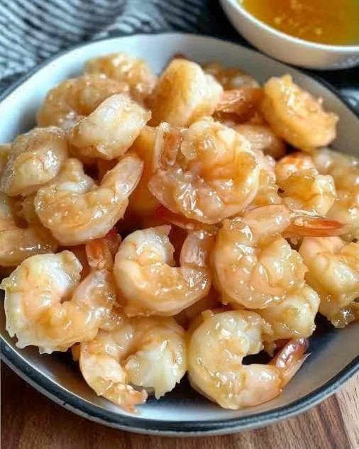 Chinese Coconut Shrimp 2 Delicious Chinese Coconut Shrimp served with a dipping sauce.