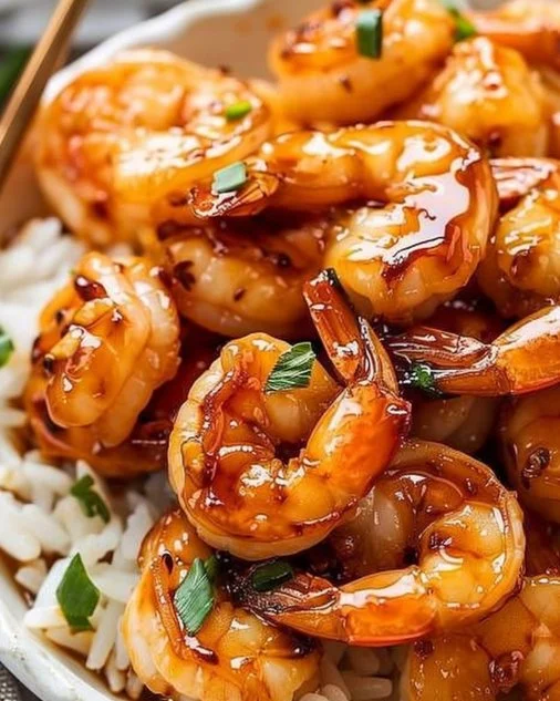 Honey Garlic Shrimp 2 Delicious plate of Honey Garlic Shrimp garnished with green onions