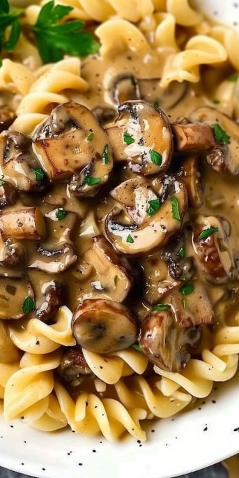 Creamy Vegetarian Mushroom Stroganoff 4 Creamy Vegetarian Mushroom Stroganoff