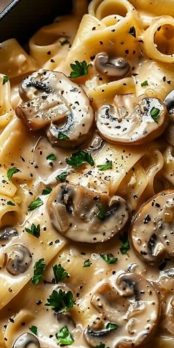 Mushroom Stroganoff Pasta 4 Mushroom Stroganoff Pasta