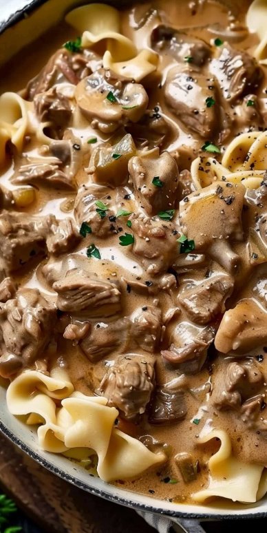 Slow Cooker Beef Stroganoff
