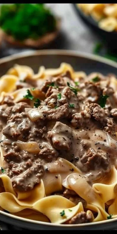 Easy Ground Beef Stroganoff: Delicious Comfort in Every Bite