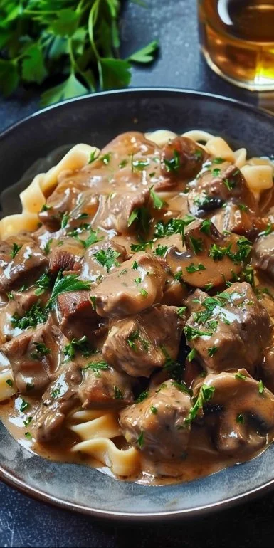 Hearty Slow Cooker Beef Stroganoff 6 Hearty Slow Cooker Beef Stroganoff