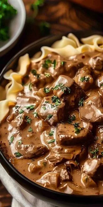 Slow Cooker Beef Stroganoff