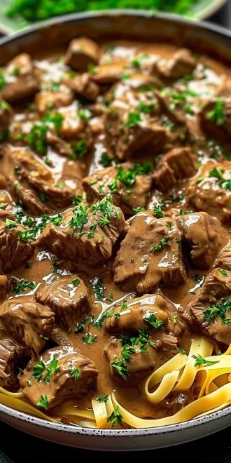Tender Slow Cooker Beef Stroganoff - theamazingfood